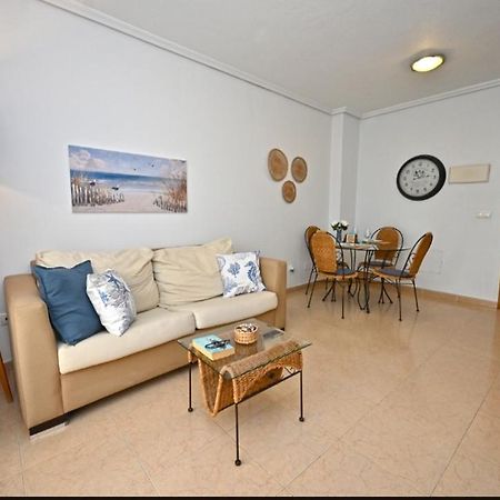 12 Calle San Julián Apartament Torrevieja Exterior foto